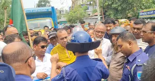 টাঙ্গাইলে বিএনপির কমিটি বাতিলের দাবিতে বিক্ষোভ, পুলিশের বাধা